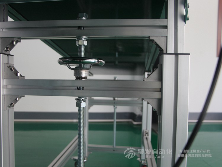 機(jī)械手配套標(biāo)準(zhǔn)高端帶平臺(tái)皮帶輸送機(jī) 機(jī)械手配套標(biāo)準(zhǔn)高端帶平臺(tái)皮帶輸送機(jī)