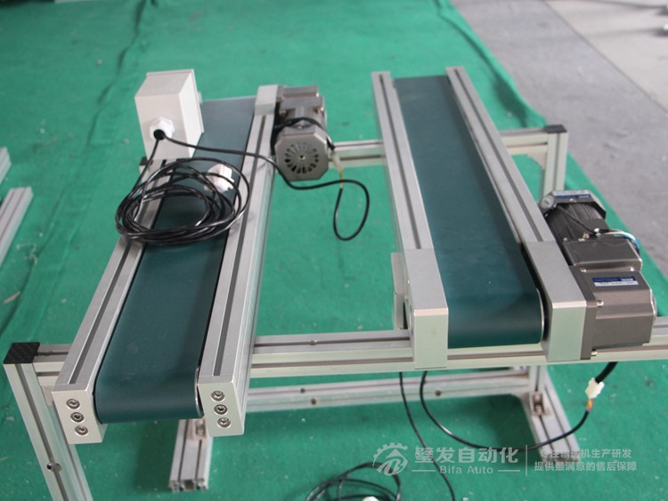 側裝直角電機小型皮帶輸送機 側裝直角電機小型皮帶輸送機