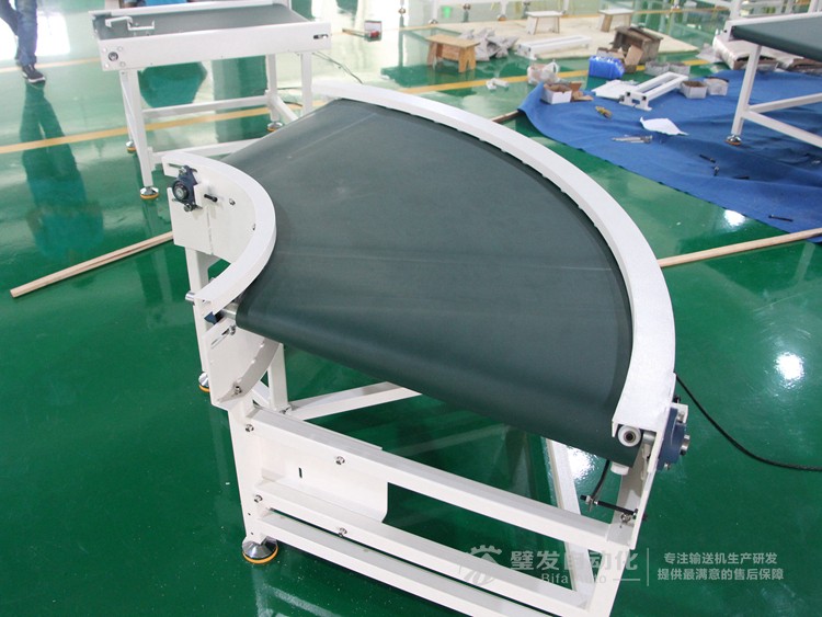 PU墨綠皮帶碳鋼烤漆結構90度轉彎機