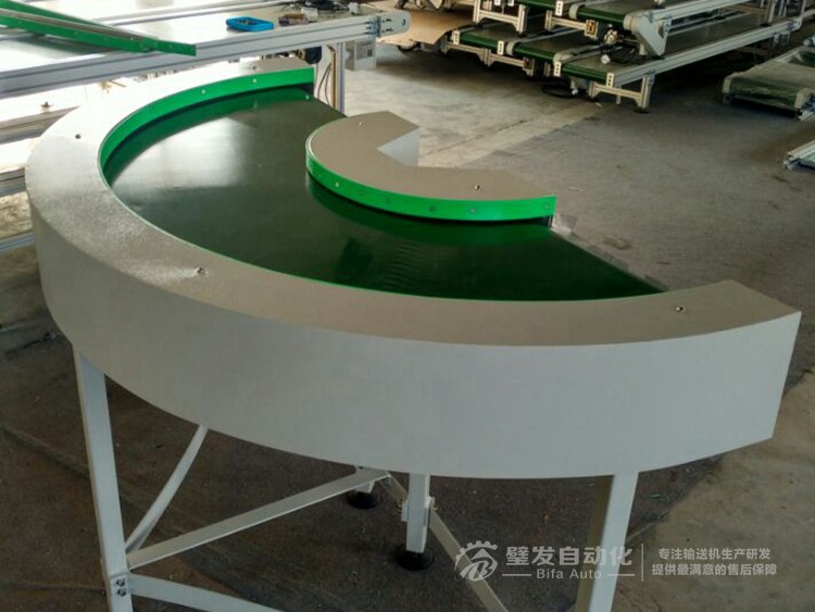 180度轉彎機銜接直線輸送機 180度轉彎機銜接直線輸送機